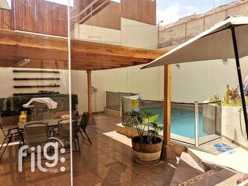 VENDO CASA SECTOR SUR ANTOFAGASTA 6 DORM. 4 BAÑOS. ESTAC.