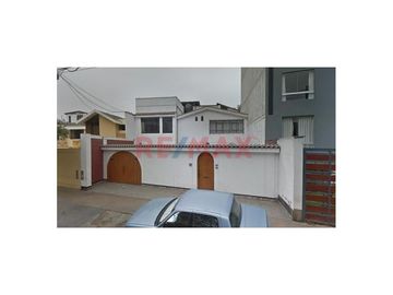 Hermosa Casa De 03 Pisos Ideal Para Vivir, Cerca A Upc, Esan, Alamos, Colegios, Centros Comerciales
