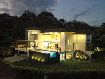Venta   Casa  Jamundi - LUXURY