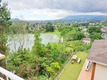 Sewa Villa di Kota Bunga Little Venice Puncak