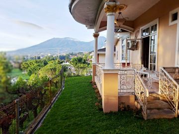 Sewa Villa di Kota Bunga Little Venice Puncak