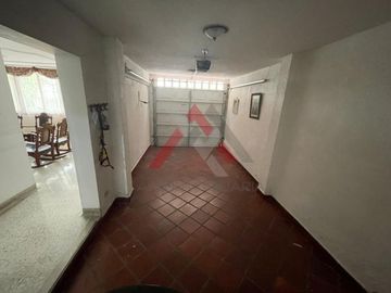 SE VENDE CASA DE DOS PISOS BARRIO VENECIA, SINCELEJO