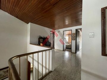 SE VENDE CASA DE DOS PISOS BARRIO VENECIA, SINCELEJO
