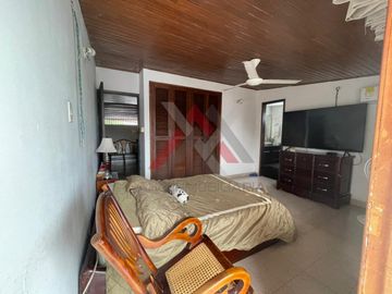 SE VENDE CASA DE DOS PISOS BARRIO VENECIA, SINCELEJO