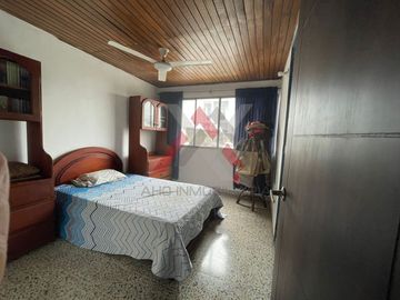 SE VENDE CASA DE DOS PISOS BARRIO VENECIA, SINCELEJO