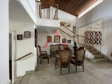 SE VENDE CASA DE DOS PISOS BARRIO VENECIA, SINCELEJO