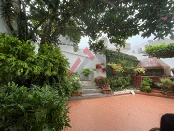 SE VENDE CASA DE DOS PISOS BARRIO VENECIA, SINCELEJO