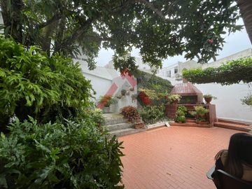 SE VENDE CASA DE DOS PISOS BARRIO VENECIA, SINCELEJO