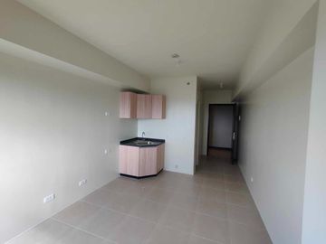 Promo STUDIO Condo in Avida Sola Tower Vertis North near Seda Hotel Trinoma Mall Solaire Hotel and Casino