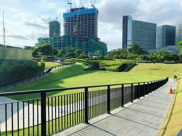 Promo STUDIO Condo in Avida Sola Tower Vertis North near Seda Hotel Trinoma Mall Solaire Hotel and Casino