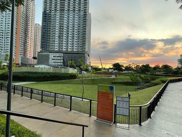 Promo STUDIO Condo in Avida Sola Tower Vertis North near Seda Hotel Trinoma Mall Solaire Hotel and Casino
