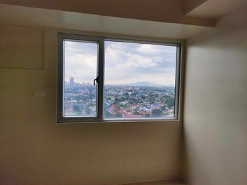 Promo STUDIO Condo in Avida Sola Tower Vertis North near Seda Hotel Trinoma Mall Solaire Hotel and Casino