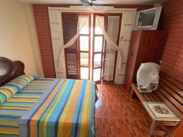 VILLAMIL PLAYAS VENDO CASA EN URBANIZACION CON SALIDA AL MAR