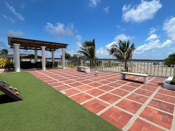 VILLAMIL PLAYAS VENDO CASA EN URBANIZACION CON SALIDA AL MAR