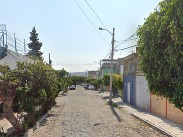 SE VENDE CASA
