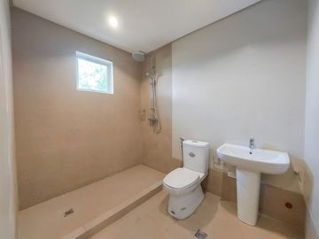 RFO 3 Bedroom Luxury House for sale at Georgia Club in Sta. Rosa Laguna