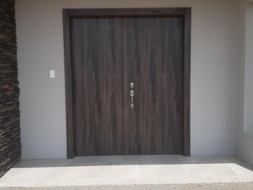 Casa en Venta en via Samborondón en Urb. Al Rio 3 y 4 habitaciones