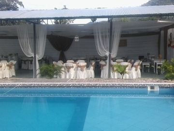 Venta Casa Con Piscina$ 400,000.00 ( Cuatro Cientos Mil Dólares Americanos )Departamento De Huánucoprovincia Leoncio Prado