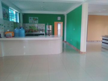 Venta Casa Con Piscina$ 400,000.00 ( Cuatro Cientos Mil Dólares Americanos )Departamento De Huánucoprovincia Leoncio Prado