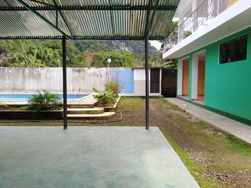 Venta Casa Con Piscina$ 400,000.00 ( Cuatro Cientos Mil Dólares Americanos )Departamento De Huánucoprovincia Leoncio Prado