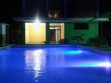 Venta Casa Con Piscina$ 400,000.00 ( Cuatro Cientos Mil Dólares Americanos )Departamento De Huánucoprovincia Leoncio Prado