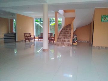 Venta Casa Con Piscina$ 400,000.00 ( Cuatro Cientos Mil Dólares Americanos )Departamento De Huánucoprovincia Leoncio Prado
