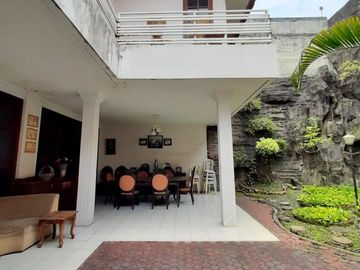 RUMAH at Jl LOMBOK / MENTENG, JAKPUS