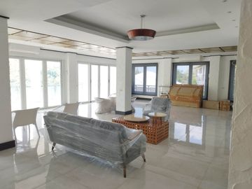 5 BEDROOMS   HOUSE WITH ELEVATOR IN MARIA LUISA ESTATE PARK-PHP150M
