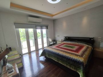 5 BEDROOMS   HOUSE WITH ELEVATOR IN MARIA LUISA ESTATE PARK-PHP150M