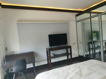 5 BEDROOMS   HOUSE WITH ELEVATOR IN MARIA LUISA ESTATE PARK-PHP150M