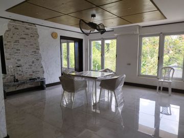 5 BEDROOMS   HOUSE WITH ELEVATOR IN MARIA LUISA ESTATE PARK-PHP150M