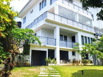 5 BEDROOMS   HOUSE WITH ELEVATOR IN MARIA LUISA ESTATE PARK-PHP150M