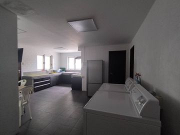 5 BEDROOMS   HOUSE WITH ELEVATOR IN MARIA LUISA ESTATE PARK-PHP150M
