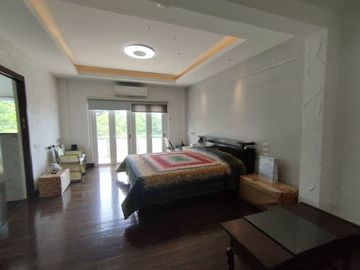 5 BEDROOMS   HOUSE WITH ELEVATOR IN MARIA LUISA ESTATE PARK-PHP150M