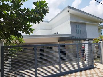 5 BEDROOMS   HOUSE WITH ELEVATOR IN MARIA LUISA ESTATE PARK-PHP150M