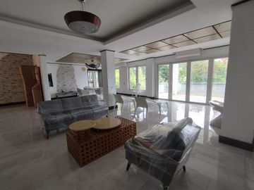 5 BEDROOMS   HOUSE WITH ELEVATOR IN MARIA LUISA ESTATE PARK-PHP150M