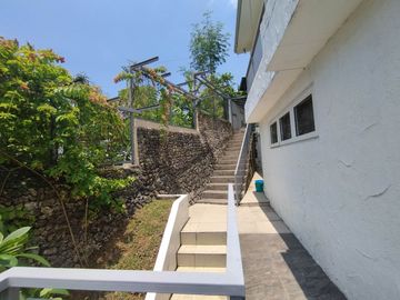 5 BEDROOMS   HOUSE WITH ELEVATOR IN MARIA LUISA ESTATE PARK-PHP150M