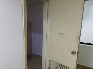 Local Comercial Se Alquila En Manta Sector Centro