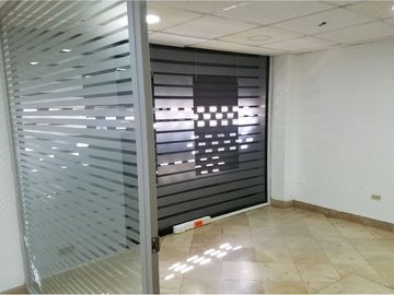 Local Comercial Se Alquila En Manta Sector Centro