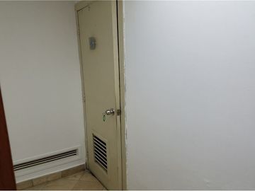 Local Comercial Se Alquila En Manta Sector Centro
