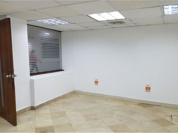 Local Comercial Se Alquila En Manta Sector Centro