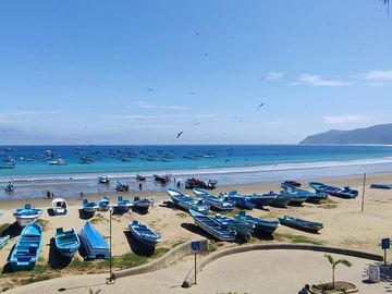 edificio comercial de venta en puerto lopez manabi
