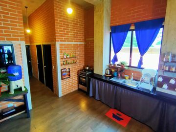 edificio comercial de venta en puerto lopez manabi