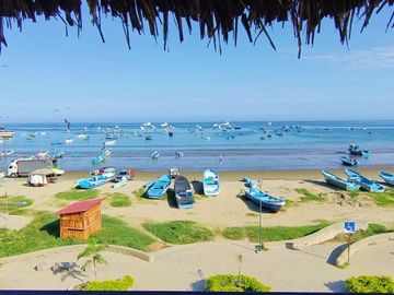 edificio comercial de venta en puerto lopez manabi