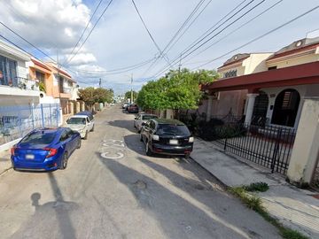 ¡¡Vive en hermosa y amplia casa en remate en Col. Las Brisas, Mérida, Yucatán, México!!