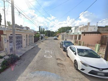 ¡¡Vive en hermosa y amplia casa en remate en Col. Las Brisas, Mérida, Yucatán, México!!