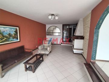 Venta De Departamento De 286 M2 A 340 Mil Dólares Negociables En Surco