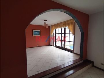Venta De Departamento De 286 M2 A 340 Mil Dólares Negociables En Surco