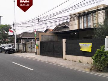 Rumah Pinggir Jalan Lenteng Agung Timur, Jagakarsa, Jakarta Selatan