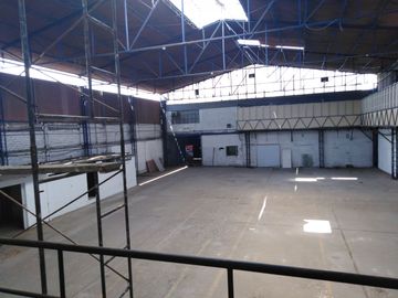 VENTA DE TERRENO, LOCAL COMERCIAL, 2500M2, FRENTE DE 35M, RDA 10 PISOS